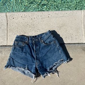 Levi’s cut off shorts dark wash